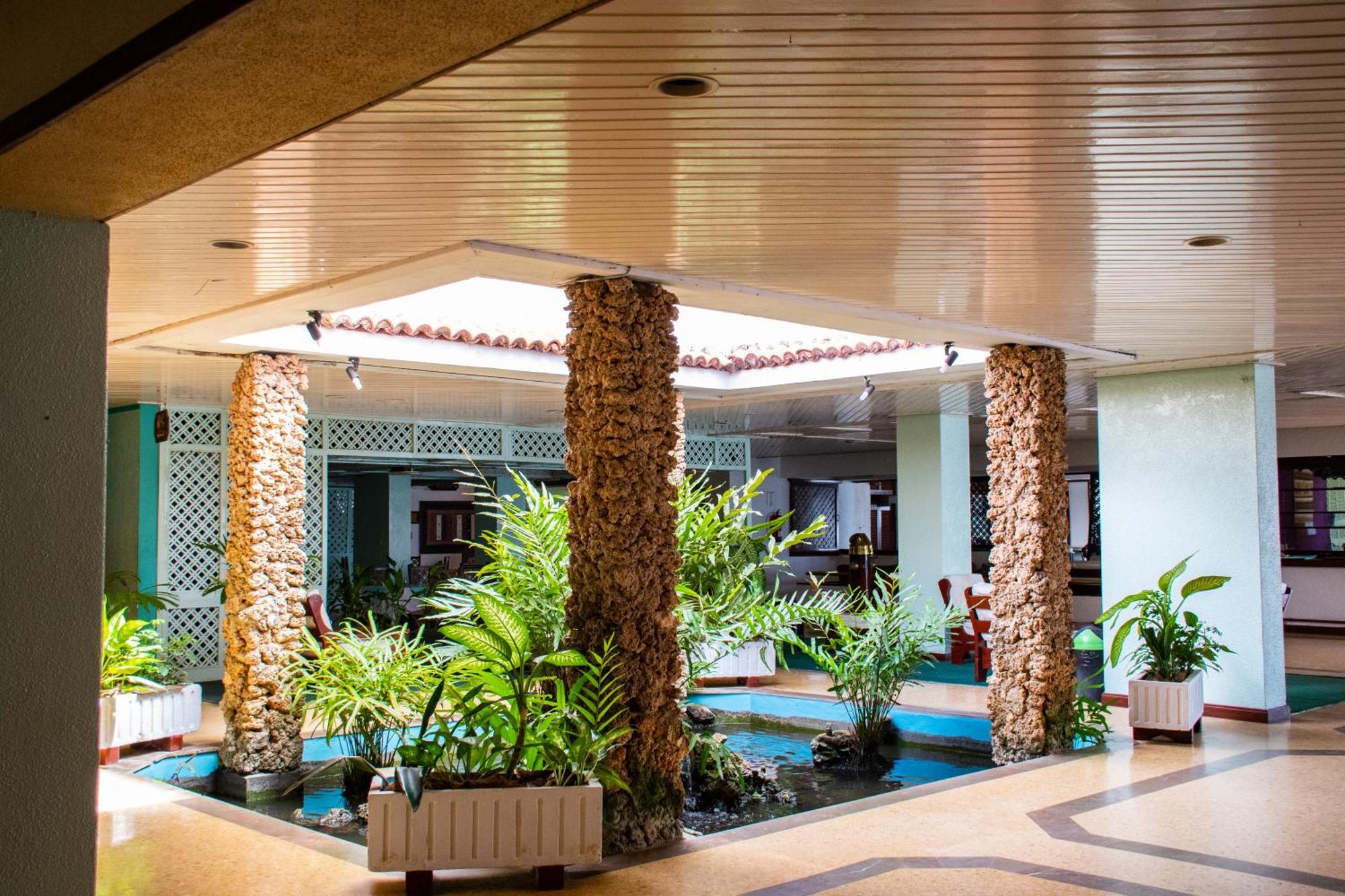 Mombasa Beach Hotel Exteriör bild
