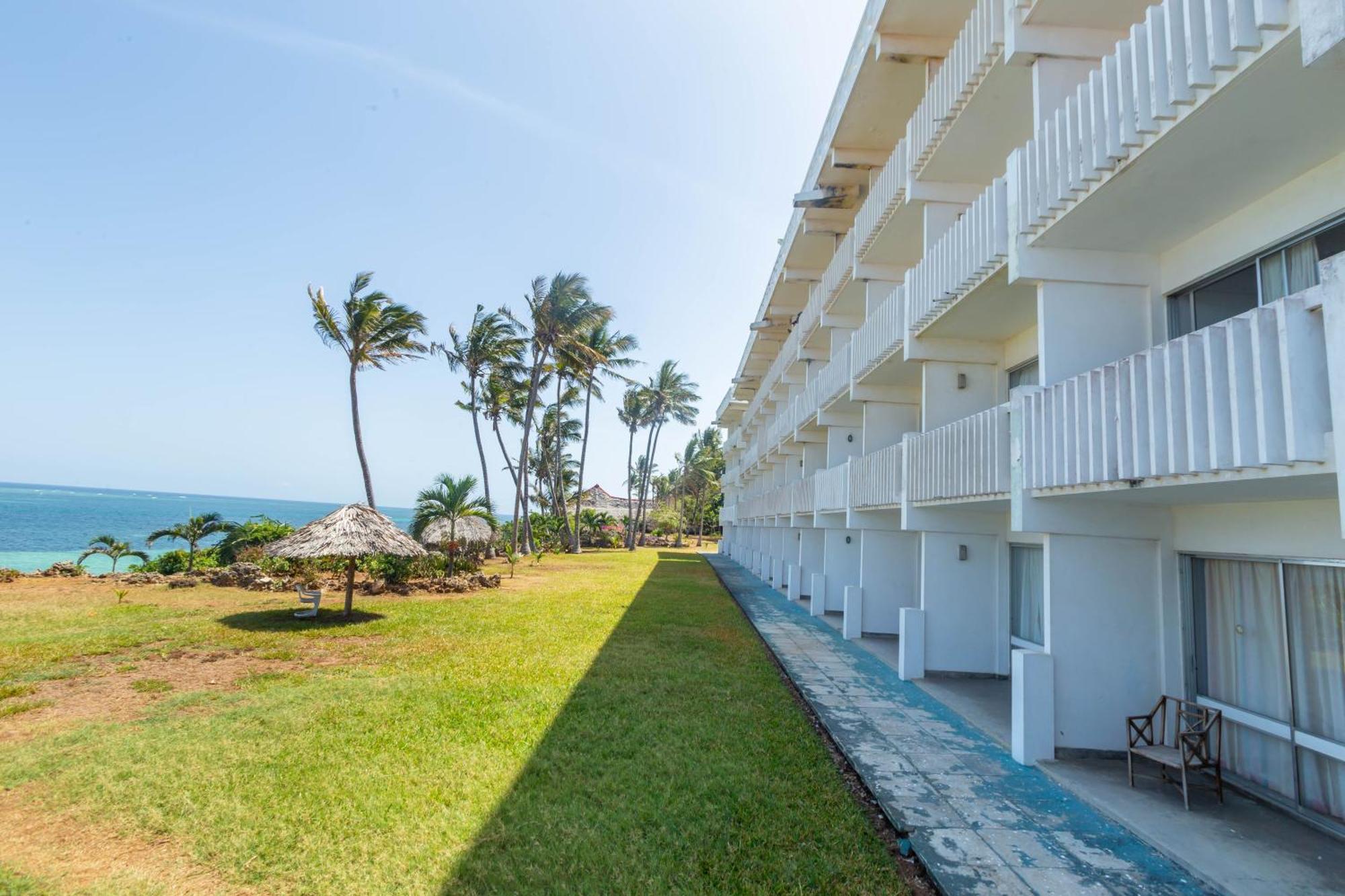 Mombasa Beach Hotel Exteriör bild