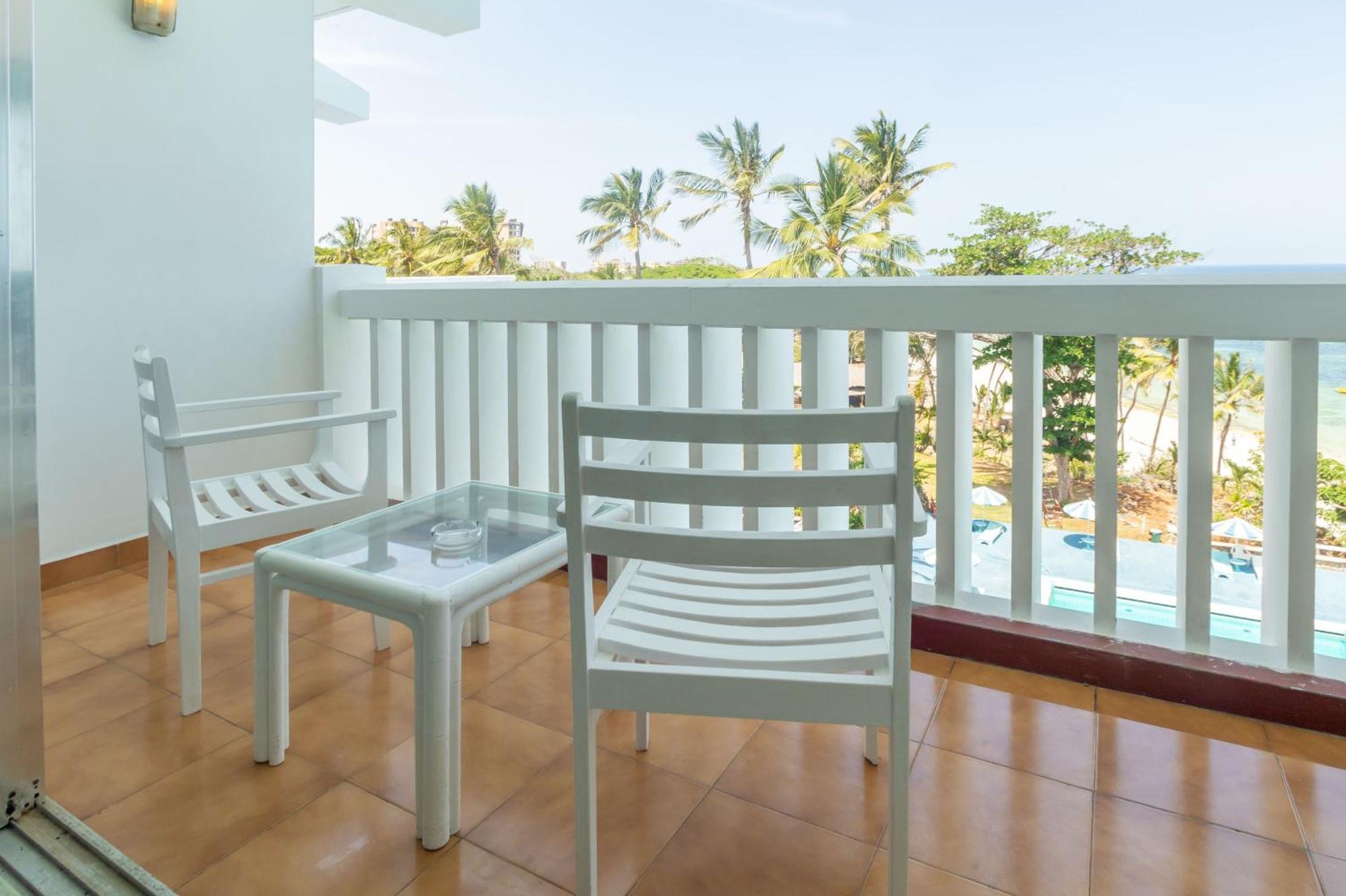 Mombasa Beach Hotel Exteriör bild